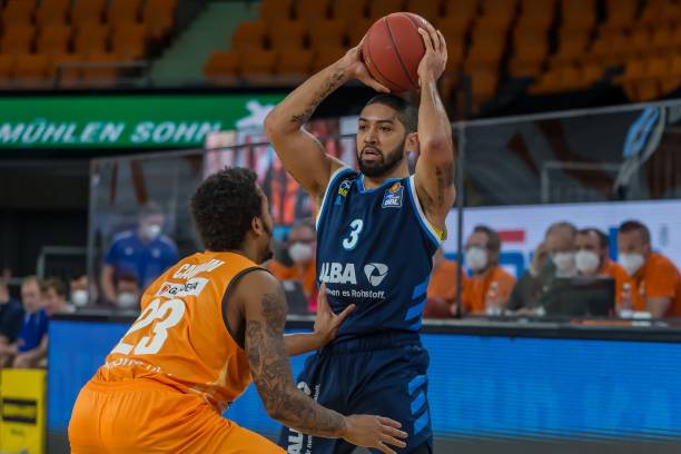 场比赛的 场比赛的