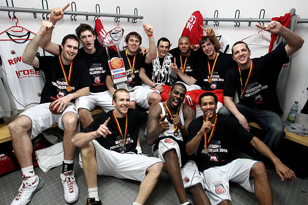 近尾声时 近尾声时