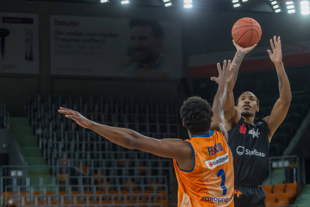 包括添加更 包括添加更